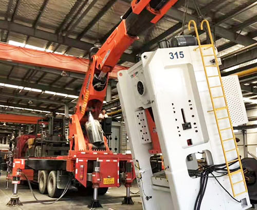 道滘镇附近随车吊出租，轻松解决运输难题