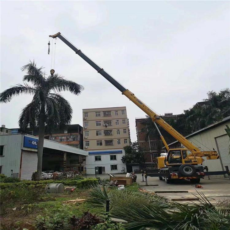 道滘镇12吨吊车出租一天的收费标准是什么