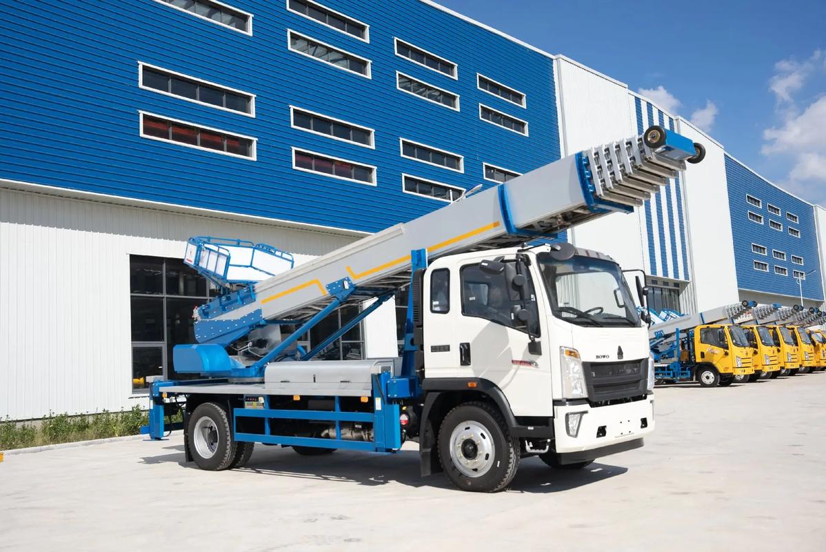 道滘镇出租云梯车高空作业车 建筑垃圾搬运